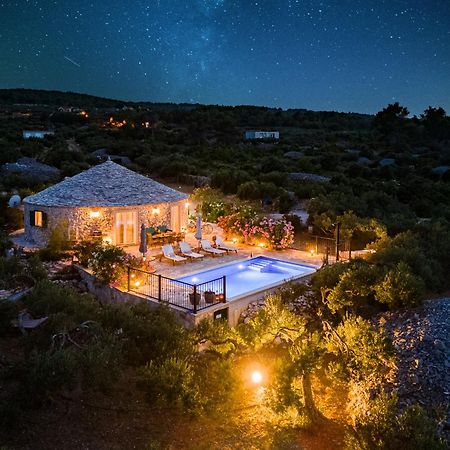 Island Getaway - Heritage House Mirca  Bagian luar foto