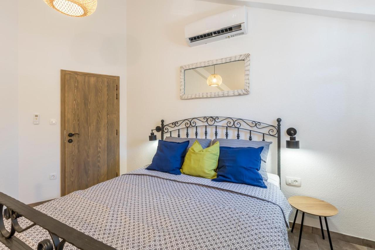 Island Getaway - Heritage House Mirca  Bagian luar foto