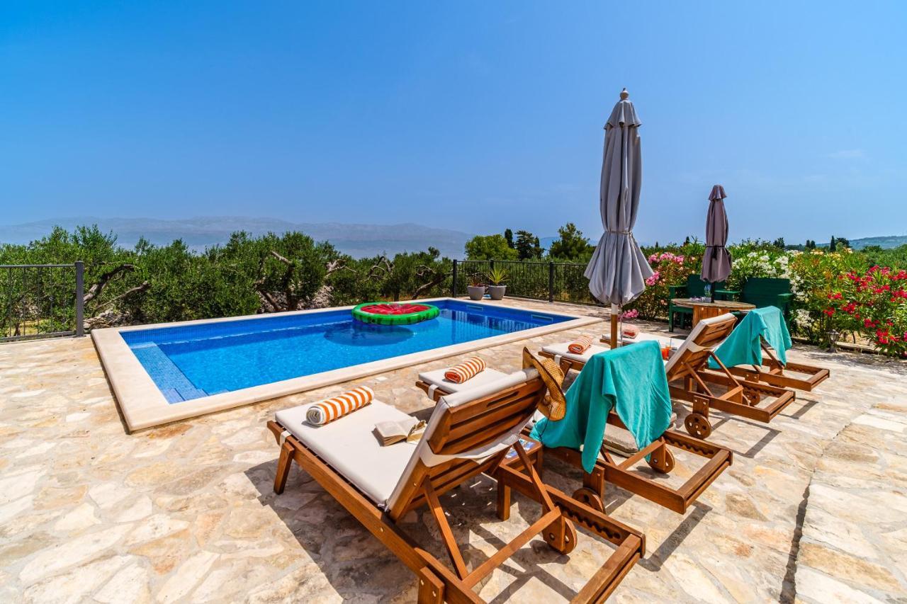 Island Getaway - Heritage House Mirca  Bagian luar foto