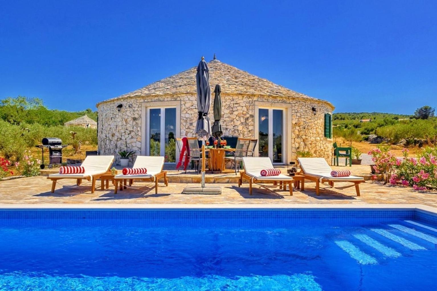 Island Getaway - Heritage House Mirca  Bagian luar foto
