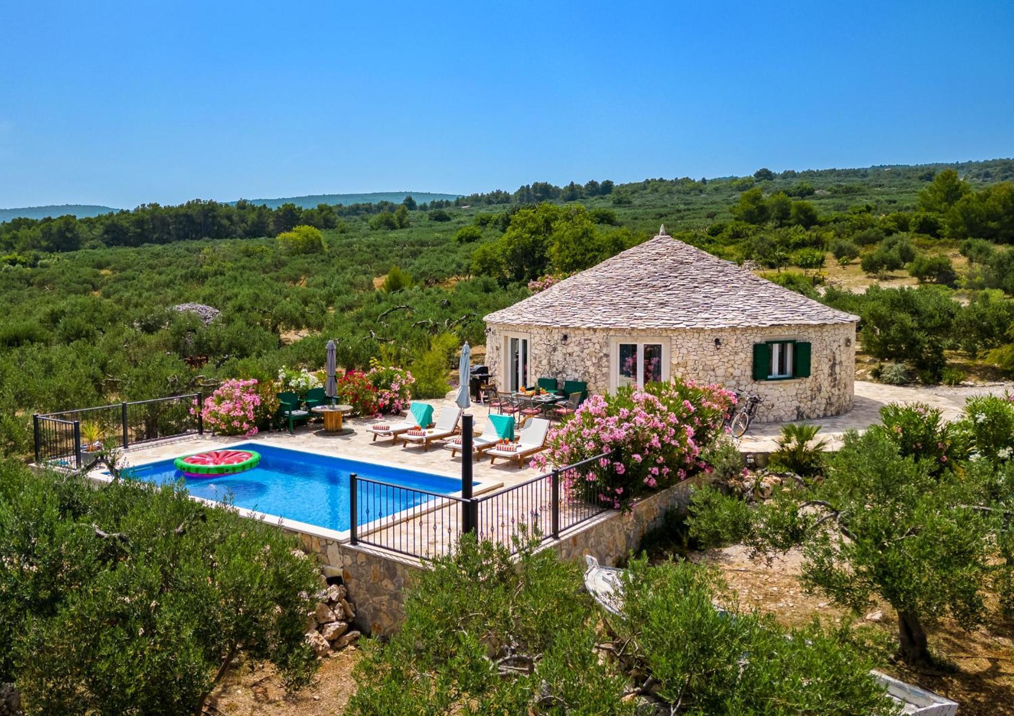Island Getaway - Heritage House Mirca  Bagian luar foto
